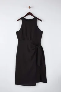 Trendyol Curve Black Slit and Binding Detailed Flannel Midi Weaving Plus Size Dress - Image 5