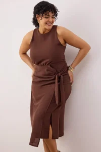 Trendyol Curve Brown Slit and Binding Detailed Flannel Midi Weaving Plus Size Dress - Image 2
