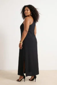 Trendyol Curve Black Asymmetric Yaka Maxi Weaving Plus Size Dress - Image 4