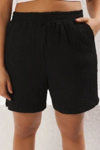 Trendyol Curve Black relaxed Fit textured Material Plus Size Knitting Shorts & Bermuda - Image 4