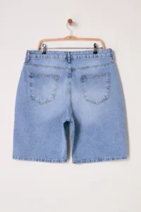 Trendyol Curve Light Blue Yüksel Waist Straight Fit 100% Cotton Non-Stretch Denim Plus Size Shorts - Image 5
