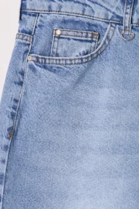 Trendyol Curve Light Blue Yüksel Waist Straight Fit 100% Cotton Non-Stretch Denim Plus Size Shorts - Image 6