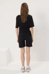 TRENDYOLMiLLA Black Abdomen Paneled Maternity Denim Shorts - Image 3