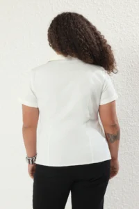 Trendyol Curve Ecru Short Sleeve Fonksiyonel Zippered Weaving Plus Size Shirt - Image 4