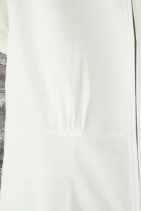 Trendyol Curve Ecru Short Sleeve Fonksiyonel Zippered Weaving Plus Size Shirt - Image 7