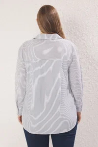 Trendyol Curve White Striped Heart Embroidered Weaving Plus Size Shirt - Image 4