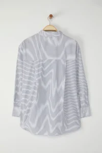 Trendyol Curve White Striped Heart Embroidered Weaving Plus Size Shirt - Image 7