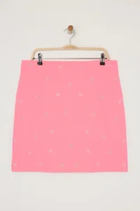 Trendyol Curve Pink Heart Patterned Stoned Mini Weaving Plus Size Skirt - Image 5