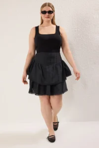 Trendyol Curve Black Weaving Plus Size Skirt