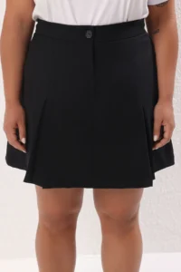 Trendyol Curve Black pleated Weaving Plus Size Shorts Skirt - Image 3
