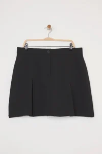 Trendyol Curve Black pleated Weaving Plus Size Shorts Skirt - Image 6