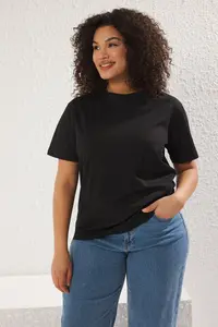 Trendyol Curve Black Regular Fit Tie Back Detailed Knitting Plus Size T-Shirt - Image 3