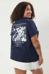 Trendyol Curve Navy Blue Oversized Fit 100% Cotton Front and Back Printed Knitting Plus Size T-Shirt - Image 2
