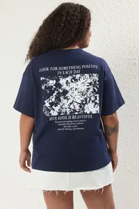 Trendyol Curve Navy Blue Oversized Fit 100% Cotton Front and Back Printed Knitting Plus Size T-Shirt - Image 3
