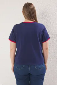 Trendyol Curve Navy Blue Crew Neck Printed Knitting Plus Size T-Shirt - Image 4