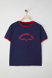 Trendyol Curve Navy Blue Crew Neck Printed Knitting Plus Size T-Shirt - Image 5