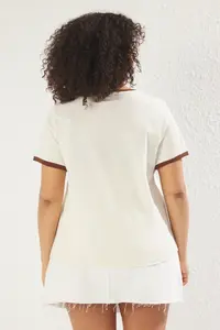 Trendyol Curve Beige Crew Neck Printed Knitting Plus Size T-Shirt - Image 5