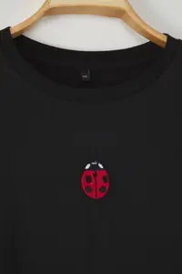 Trendyol Curve Black Crew Neck Embroidered Crop Knitting Plus Size T-Shirt - Image 6
