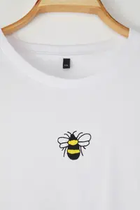 Trendyol Curve White 100% Cotton Embroidered Crop Crew Neck Knitting T-Shirt - Image 7
