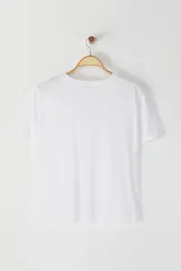 Trendyol Curve White 100% Cotton Embroidered Crop Crew Neck Knitting T-Shirt - Image 8