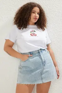 Trendyol Curve White Regular Fit Cherry Printed Plus Size T-Shirt