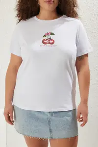 Trendyol Curve White Regular Fit Cherry Printed Plus Size T-Shirt - Image 3