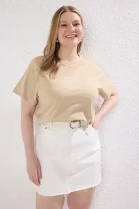 Trendyol Curve Beige Washable Printed Boyfriend Fit 100% Cotton Knitting Plus Size T-Shirt