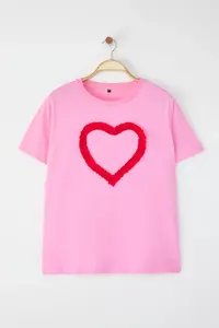 Trendyol Curve Pink Front Frilly Heart Detailed Relaxed Fit Plus Size T-Shirt - Image 6