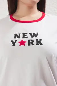 Trendyol Curve White Crew Neck Basic Fit New York Printed 100% Cotton Plus Size Knitting Tshirt - Image 4