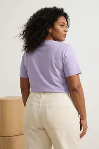 Trendyol Curve Lilac Loose Fit with pocket Fiyonk Detailed Plus Size T-Shirt - Image 3