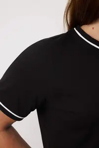 Trendyol Curve Black Crew Neck Biye Detailed Basic Plus Size T-Shirt - Image 3