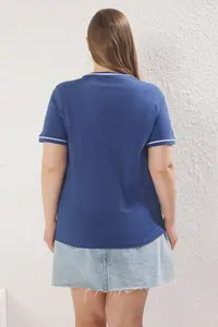 Trendyol Curve Indigo Crew Neck Biye Detailed Basic Plus Size T-Shirt - Image 4