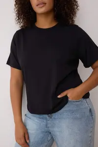 Trendyol Curve Black Regular Fit Crop Plus Size T-Shirt - Image 4
