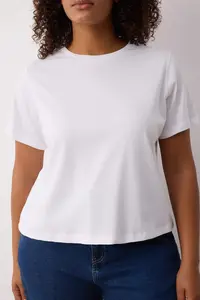 Trendyol Curve White Regular Fit Crop Plus Size T-Shirt - Image 3