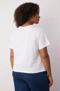 Trendyol Curve White Regular Fit Crop Plus Size T-Shirt - Image 4