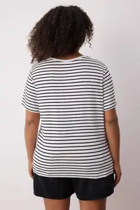 Trendyol Curve Black-White 3 Sets Paket Plus Size T-Shirt - Image 3