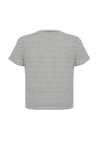 Trendyol Curve Black Heart Embroidered Regular/Normal Pattern Knitting T-Shirt - Image 7