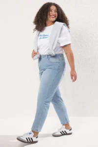 Trendyol Curve Light Blue High Waist comfort/Middle Flexible Mom Fit plus size jeans - Image 4