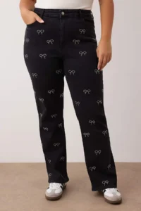 Trendyol Curve Black High Waist comfort Straight Fit plus size jeans - Image 3