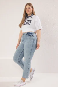 Trendyol Curve Light Blue High Waist Straight Fit comfort/Middle Flexible Plus Size jeans - Image 2