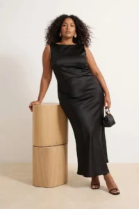 Trendyol Curve Black Satin Weaving Plus Size Dress - Image 3