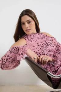 Trendyol Curve Pink Siphon animals Patterned Mini Weaving Plus Size Dress - Image 2