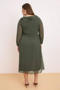 Trendyol Curve Khaki Siphon V-neck with flywheel Maxi Weaving Plus Size Dress - Image 4