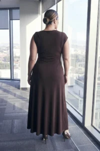 Trendyol Curve Limited Edition Brown Asymmetric Yaka Accessory Detailed Knitting Plus Size Dress - Image 4