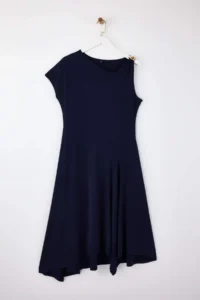 Trendyol Curve Navy Blue Asymmetric Yaka Accessory Detailed Knitting Plus Size Dress - Image 5