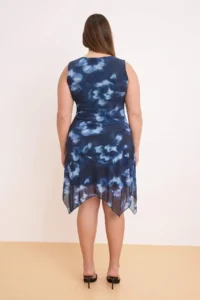 Trendyol Curve Mavi flower patterned Tulle Mendil Skirt Knitting Plus Size Dress - Image 4