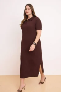 Trendyol Curve Brown Polo Shirt Collar slit shift/Normal Kesim Midi Flexible Knitting Plus Size Dress - Image 2
