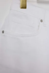 Trendyol Curve White Elastic High Waist Mini 100% Cotton Non-Stretch Plus Size denim Shorts - Image 5