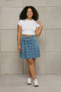 Trendyol Curve Mavi High Waist Plaid Patterned pleated Arched 100% Cotton Non-Stretch denim Skirt - Image 2