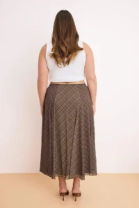Trendyol Curve Khaki-Brown Checkered Lined Siphon Wrinkle Effect Maxi Asymmetric Plus Size Skirt - Image 4